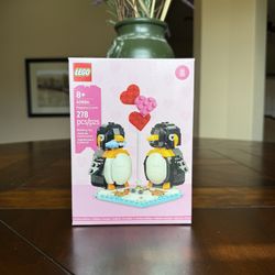 Title LEGO 40886 Penguins in Love