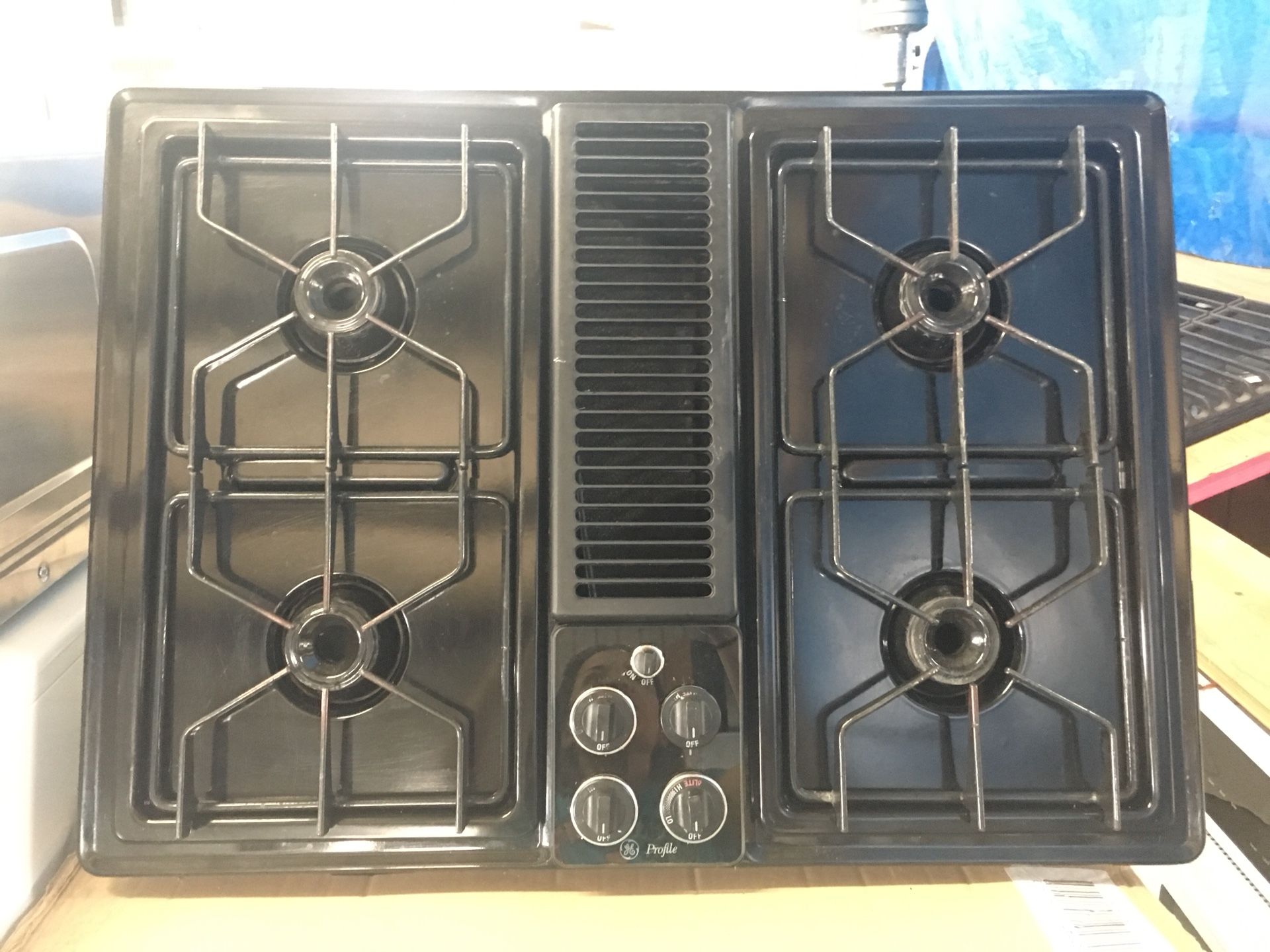 30” GE Profile Downdraft Cooktop-Gas