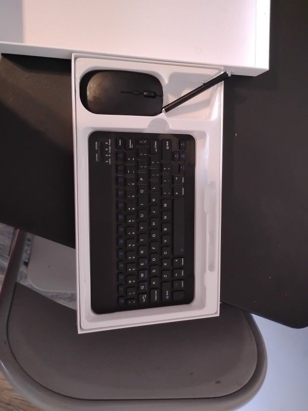 Wireless Keyboard, Mouse And pen