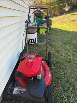 Troy-Bilt 21" Self-Propelled Gas Lawn Mower