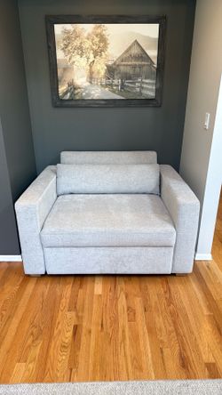 Thomasville Dillard convertible sleeper chair