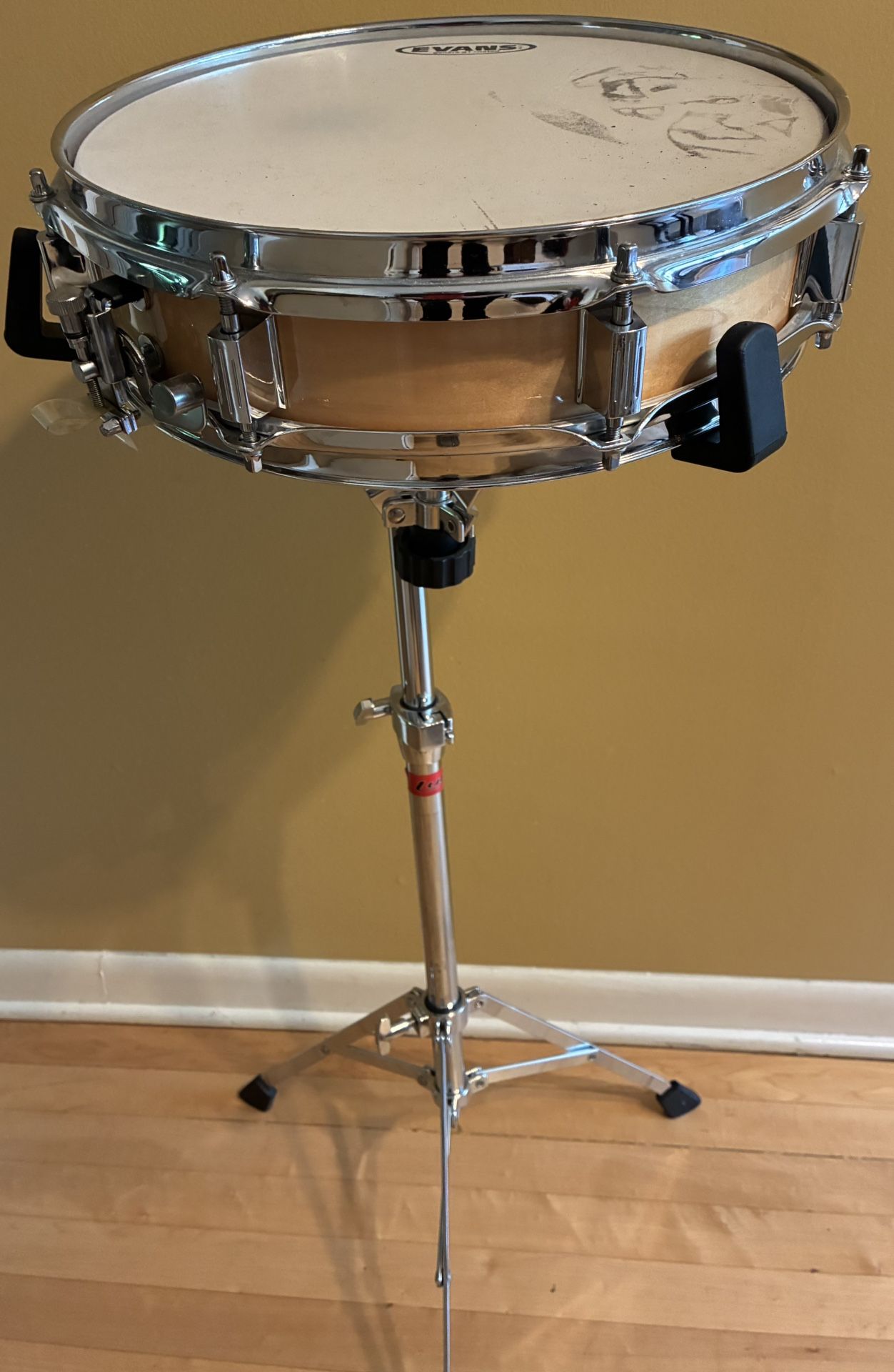 Ludwig Rocker Piccolo Snare Drum With Deluxe Stand
