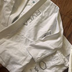 Brand new RVCA gi