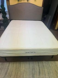 Full Hybrid Mattress - Retails $699 - Excellent condition