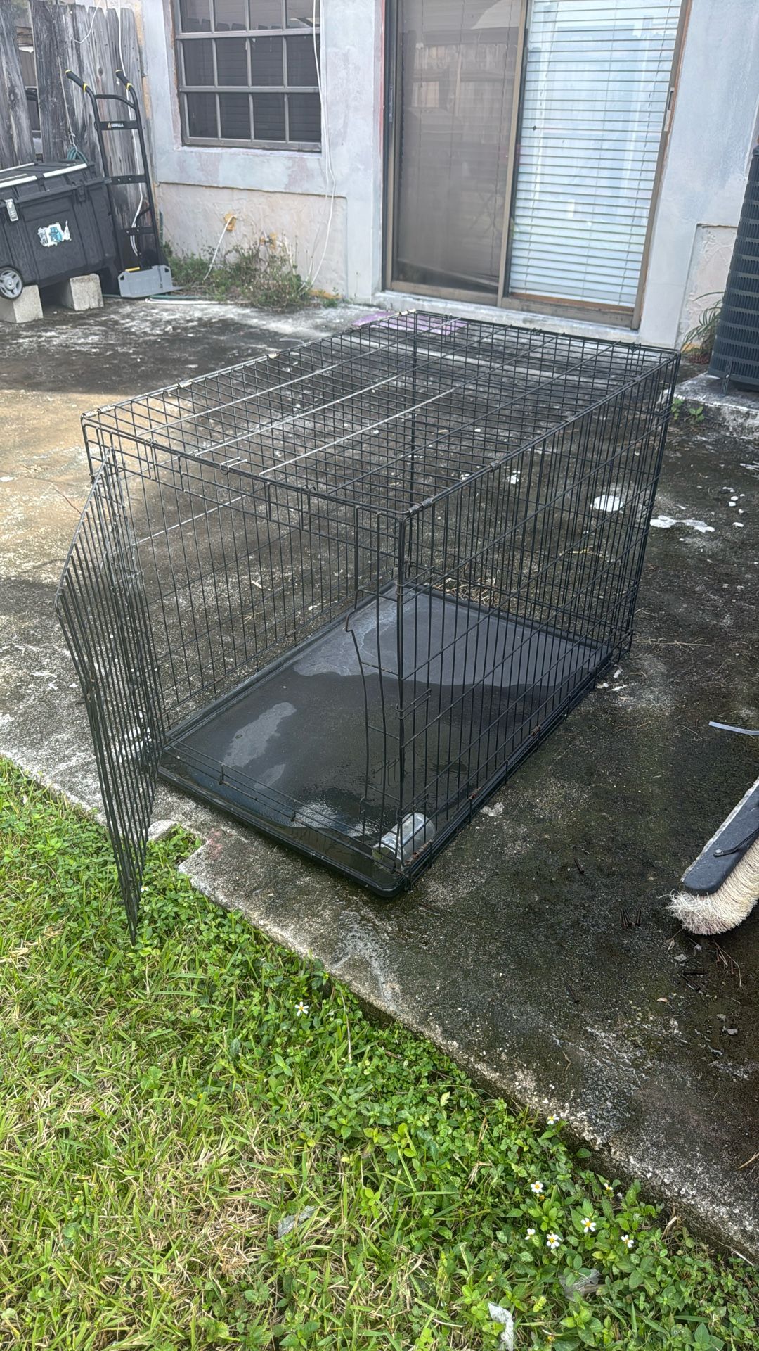 XL Dog Kennel