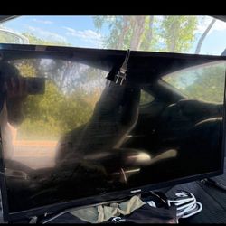 32 Inch TV Compatible With Roku / Fire Stick 
