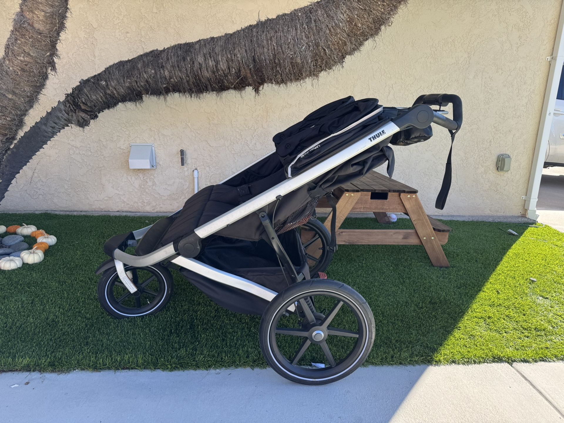 Thule Double jogging Stroller
