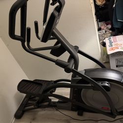 Proform Trainer  9.9 Elliptical Trainer USED