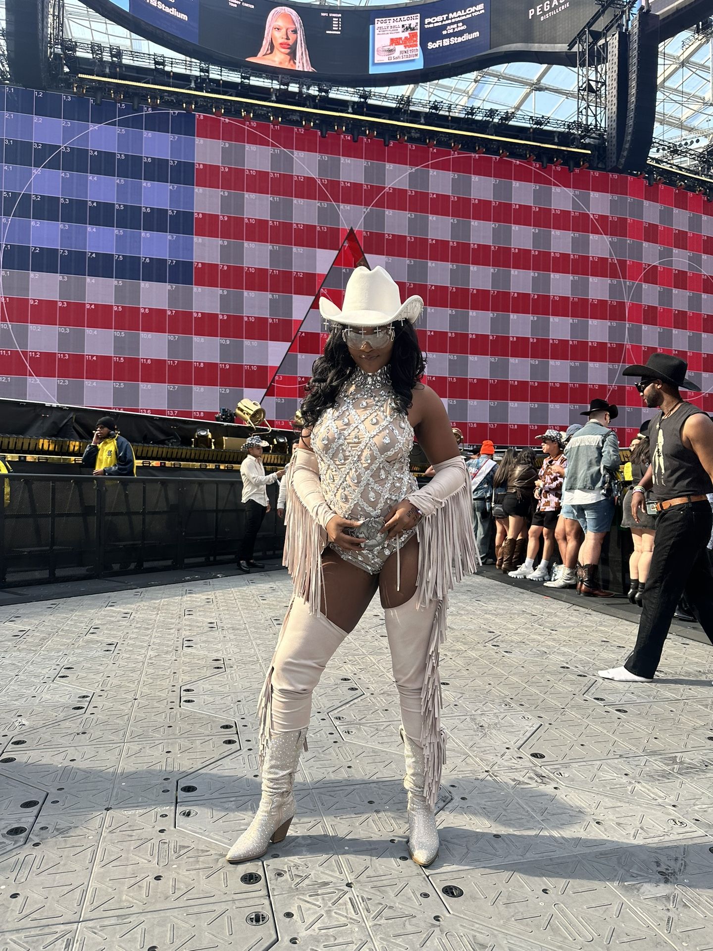 Western Cowgirl Outfit White Cream Beige Chaps