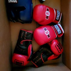 Boxing Gloves X2 Sets, Mask