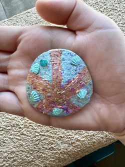 Handmade SANDDOLLAR MAGNET!