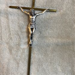 Large Crucifix Brass Cross With Jesus Like New 