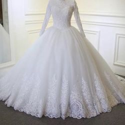 Never Worn Modest Wedding Dress Full Sleeves