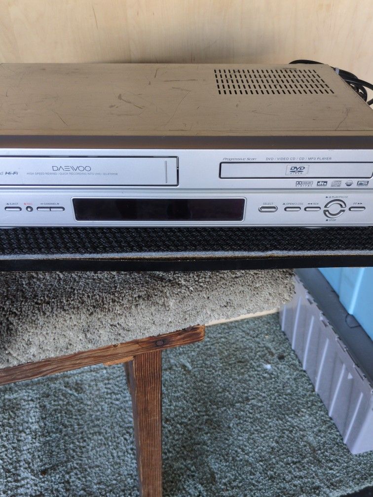 Daewoo PCR DVD Player Combo