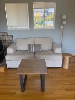 Living room set (loveseat + coffee table + lamp)
