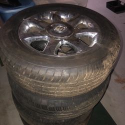 255/60 R19 tires used VENEZIA 