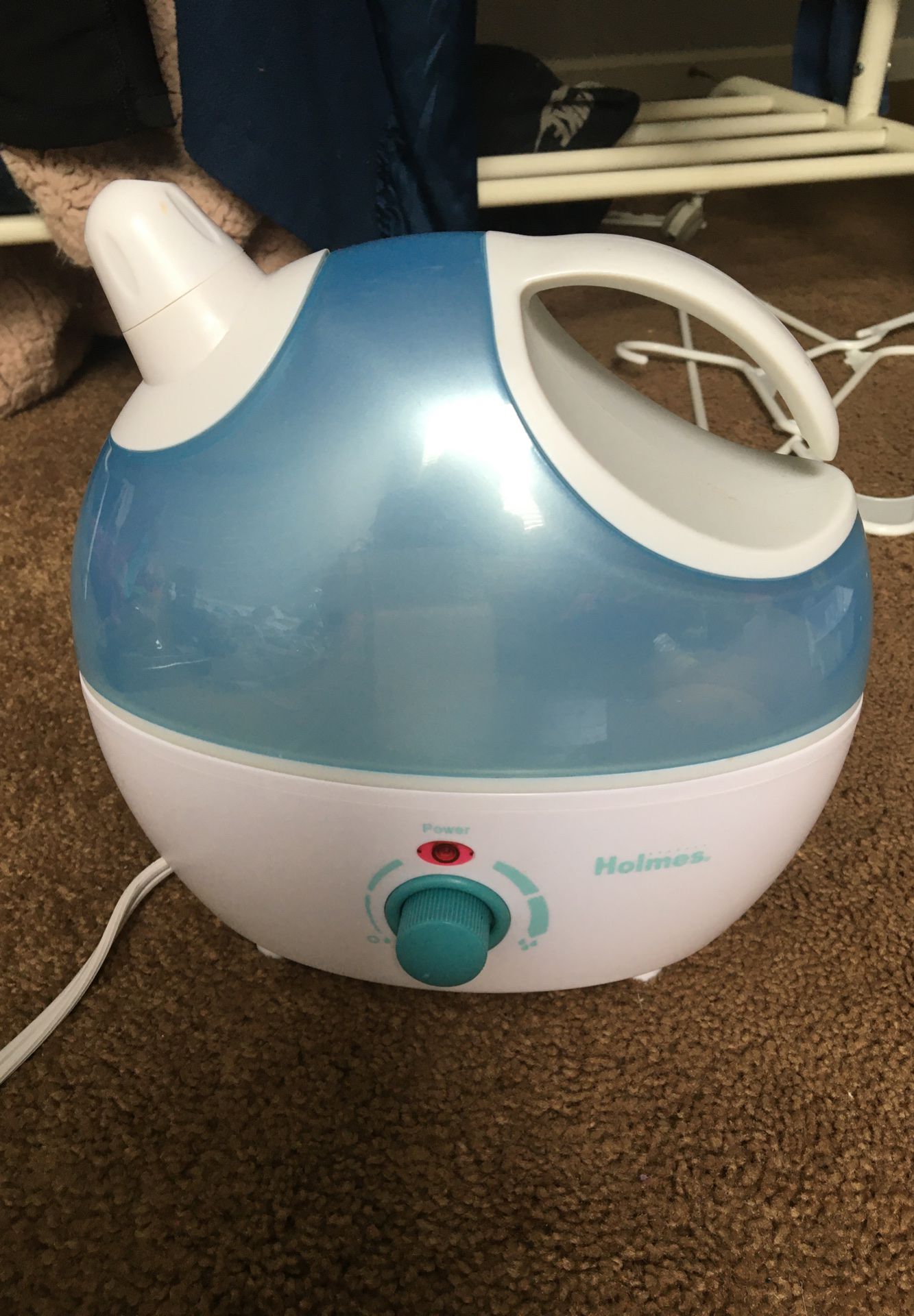 Humidifier by Holmes