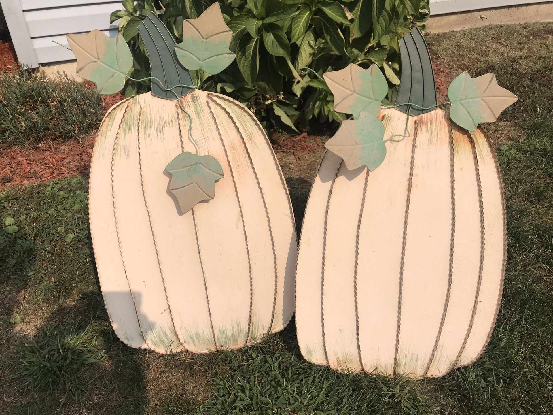 Stand up pumpkins