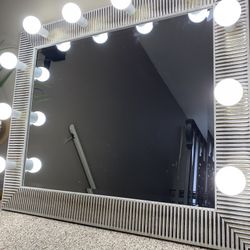 New Makeup Vanity Mirror With Led Lights 