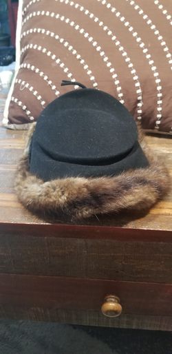 VINTAGE MINK TRIMMED HAT