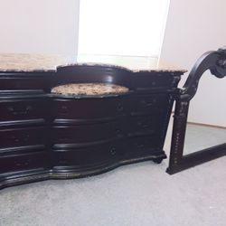 if I don't at least get $200.00 for this beautiful piece of furniture I'll take an ax to it tonight & use it as fire pit wood,! lol