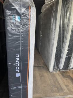 Nectar Mattress 

Nectar premier Cooper 14" queen Size Mattress 
Medium firm Memory Foam 

Brand New

Delivery available 