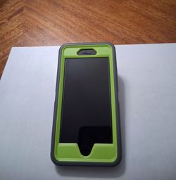 I phone SE 128 GB Unlocked.