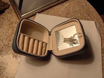Small Ring jewelry Box 