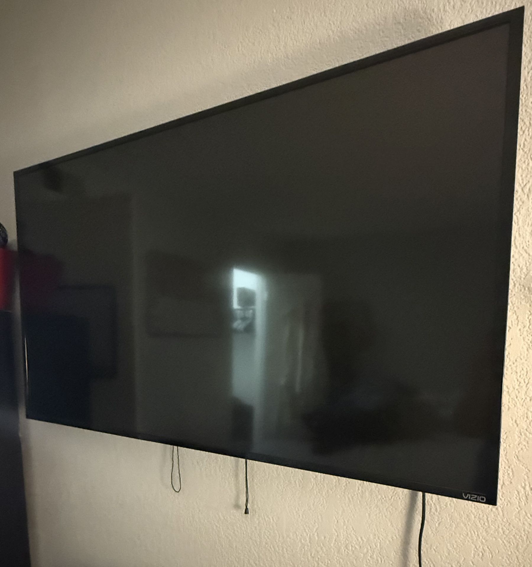 Vizio 55 Inch TV Includes Wall Mount