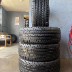 275/55/20. Michelin