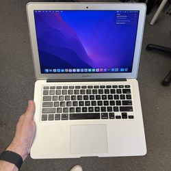 2017 Apple MacBook  Air 128 GB