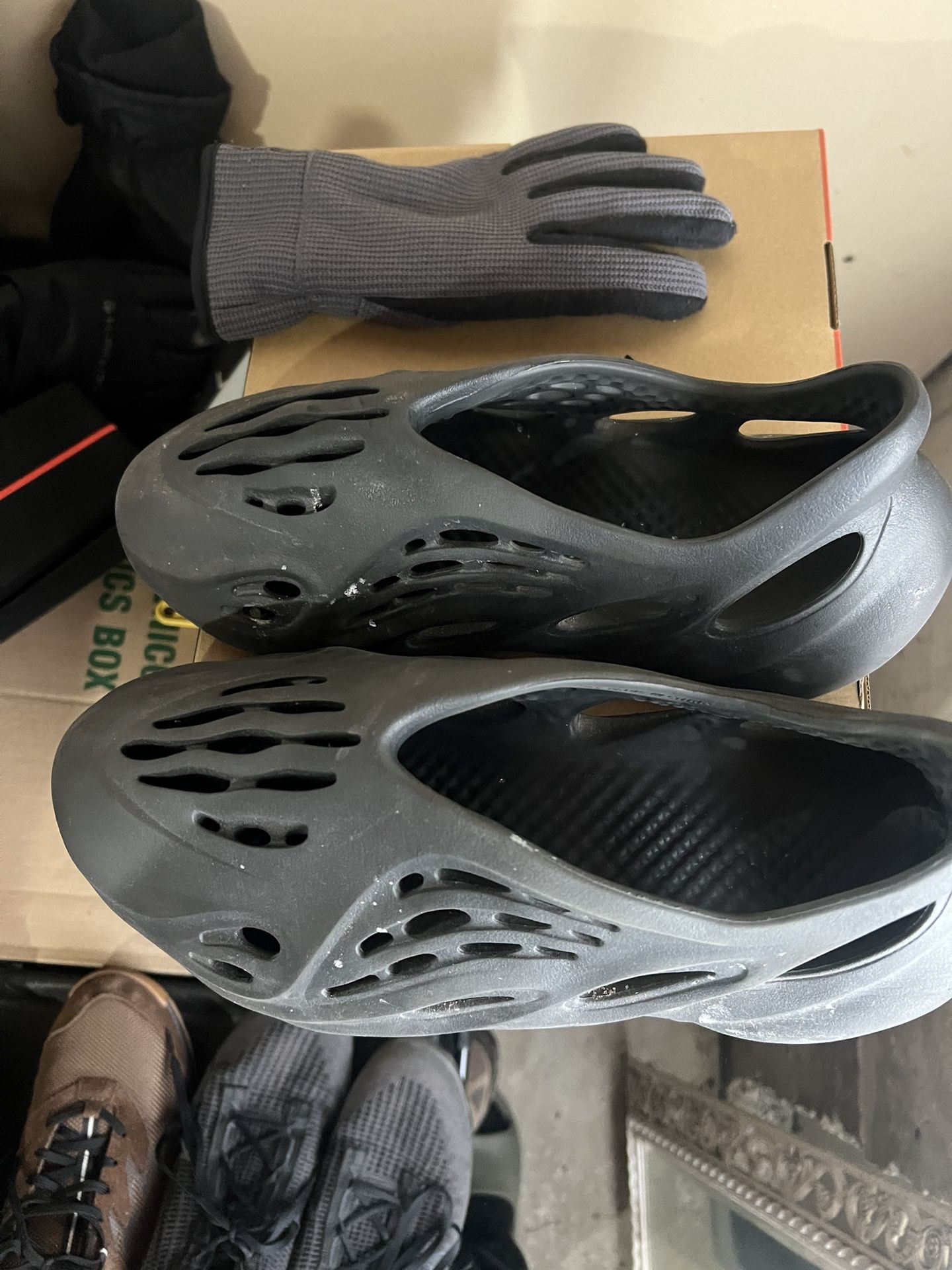 Adidas Yeezy Foam RNR onyx