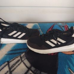 Adidas unisex shoes size 11k