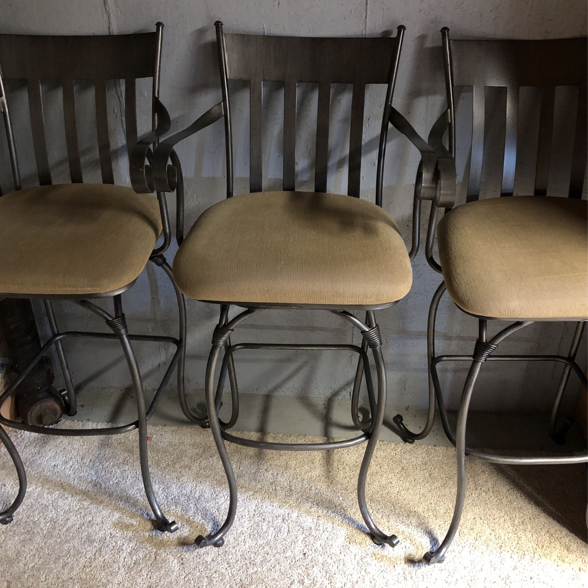 3 Bar Stool