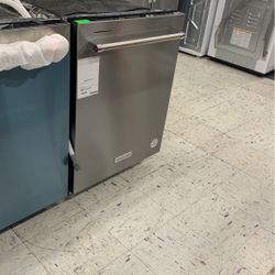 KitchenAid Stainless Steel Top Control 