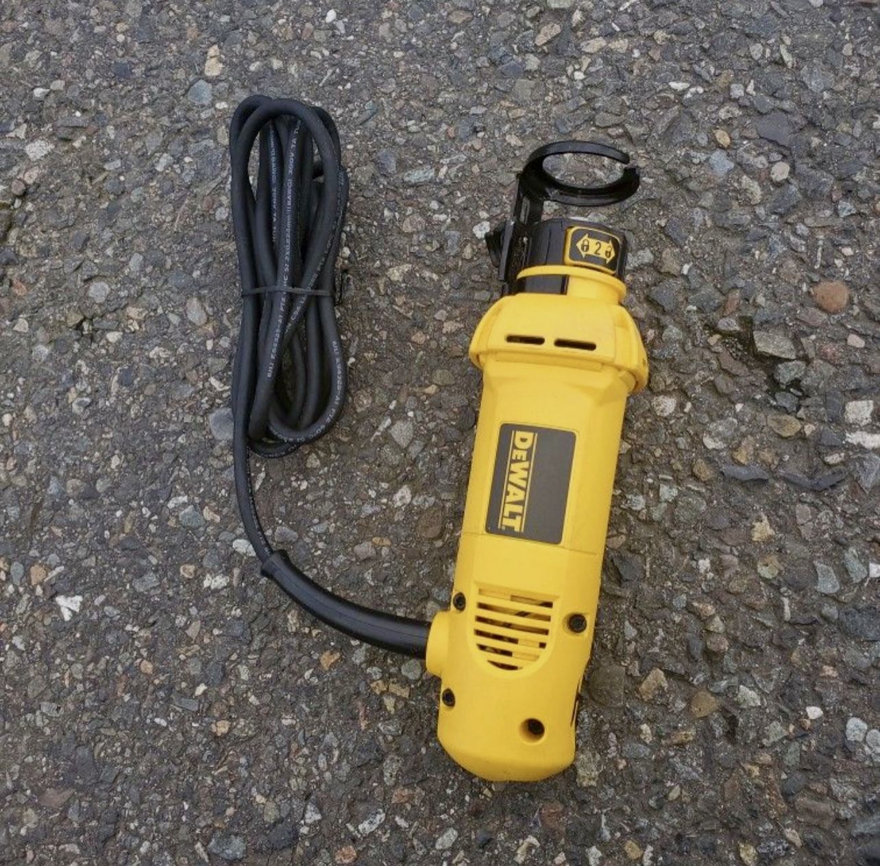 Dewalt Cut-Out Tool