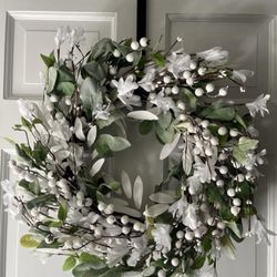 Gorgeous Winter Wreath!!  