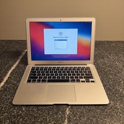 Apple MacBook Air Silver Laptop 13-inch 💻🎧 with Charger 