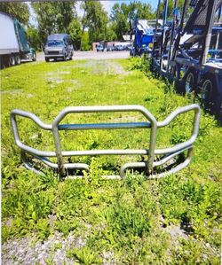 Deer guard Bumper with Bracket for Kenworth T680 (2022)+/Peterbilt 579 (2023) Springfield, MA