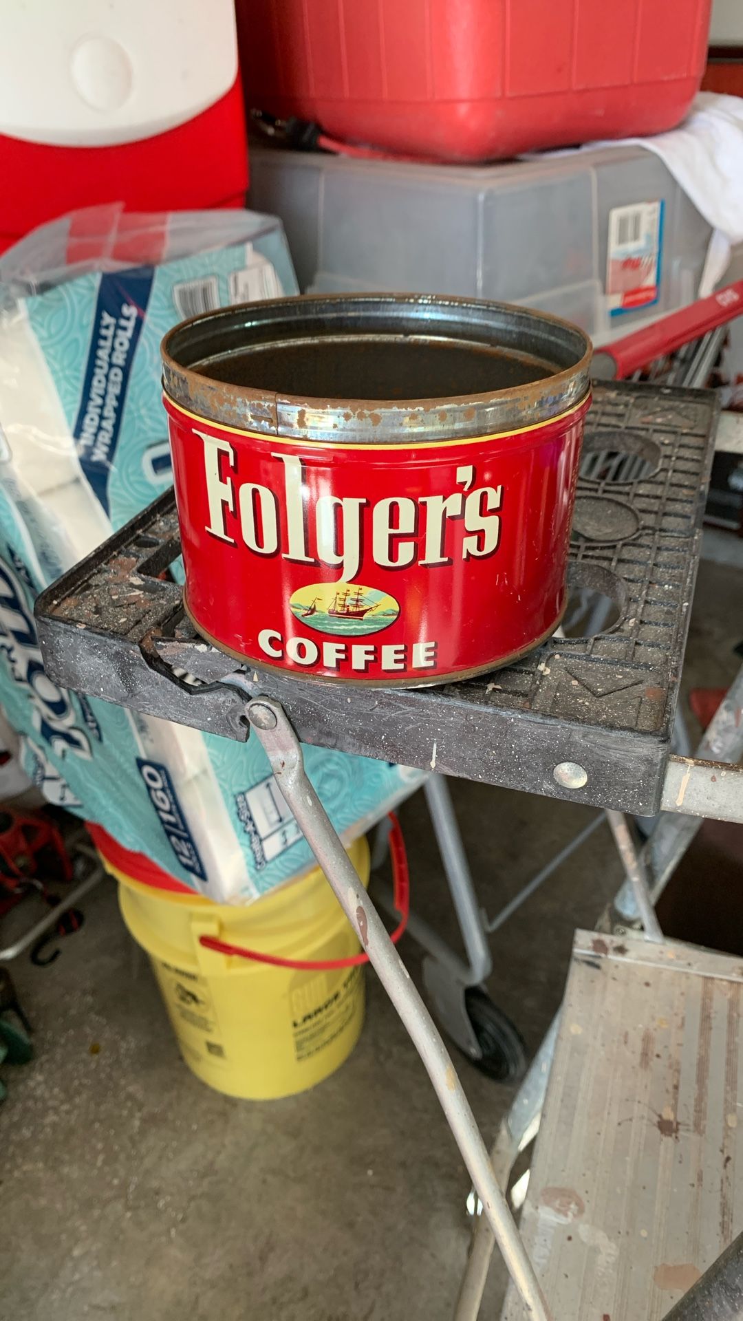 Folgers coffee can no lid