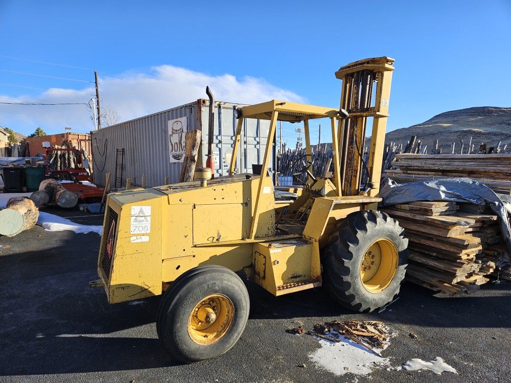 Rough Terrain Forklift