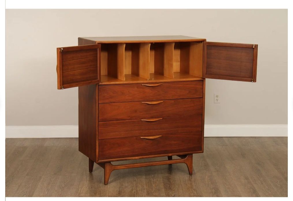 Mid-Century Modern Lane Walnut Dresser Set with Mirror - Perception Collection, One Owner
