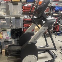 NordicTrack Freestride Trainer FS7i Elliptical 