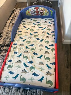 Toddler bed