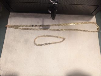 2 Gold Plated Chain And 1 Matching Bracelet Set 