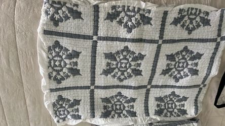 Holiday Matelasse Queen Quilt Set - Threshold