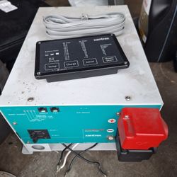 Xantrex Freedom 458 Inverter/ Charger 
