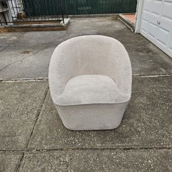 Swivel Chair 