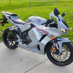 2025 Honda cbr 600rr