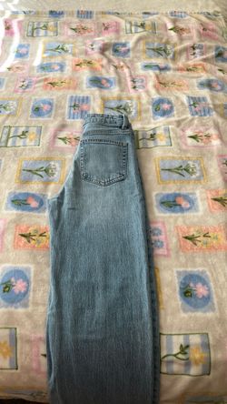 H&M Straight Leg Jeans — Size 4 R